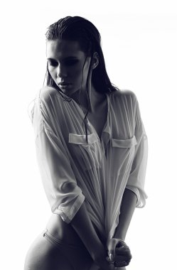 Islak tişört seksi modeli