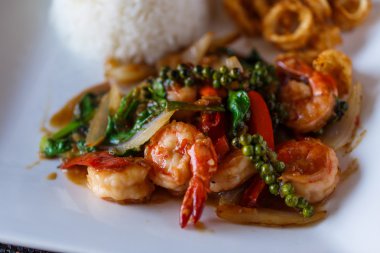 gran lazo festivo con bolas