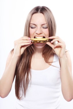 Bir ananas yemek kız