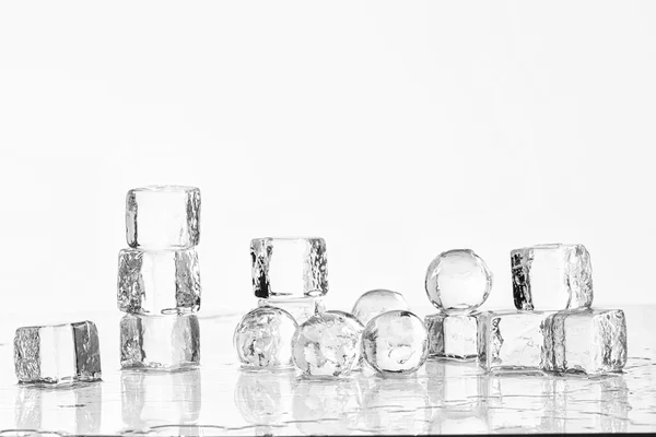 Buz küpleri ve topları — Stok fotoğraf