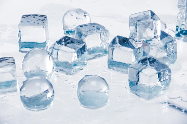 Ice cubes and balls — Stock Photo, Image