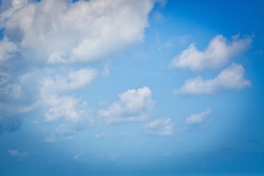 Mavi gökyüzü arkaplanı