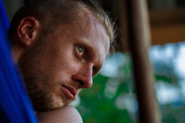 Güzel erkek portresi