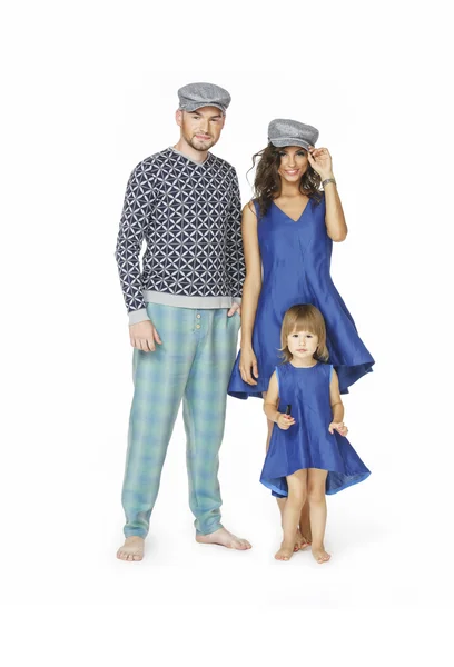Šťastná rodina v módní oblečení — Stock fotografie