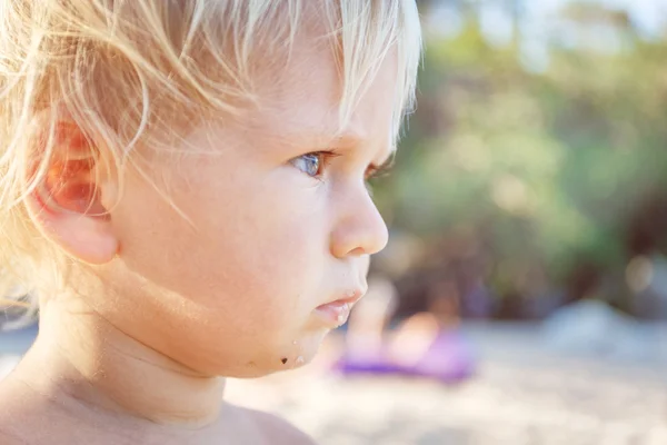 Beau petit bébé — Photo