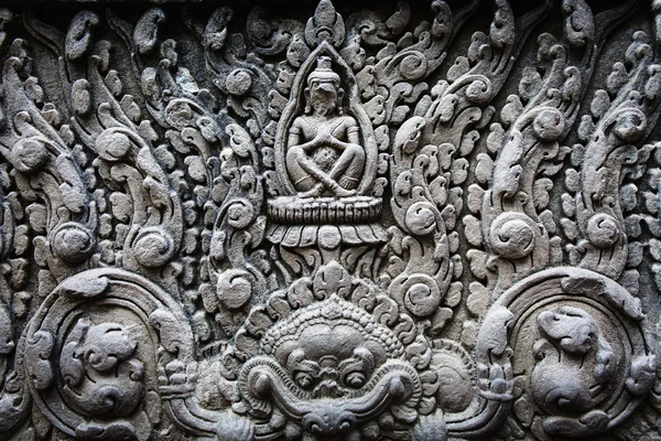 Bas relief in Banteay Srei, Cambodia — Stock Photo, Image