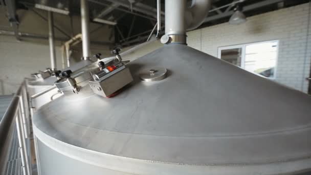 Tank fermentation of beer at the brewery — Stock Video