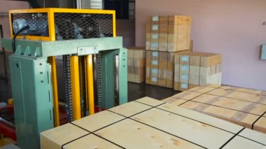 Paketleme ve etiketleme kontrplak