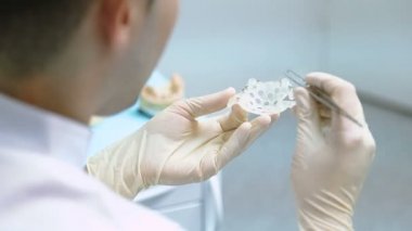 Diş protezleri ve implantlar üretimi