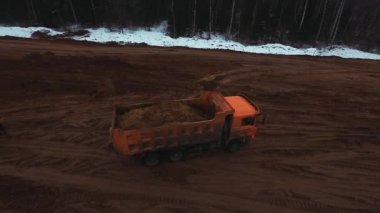 Anteni kamyon kum vurdu içinde ters hareket ediyor
