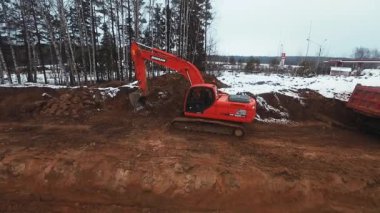 Ekskavatör vurdu anteni dünya gerçekleştiren