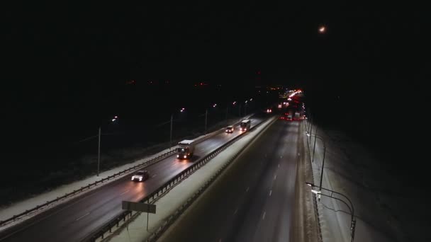 Luchtfoto nacht snelweg — Stockvideo
