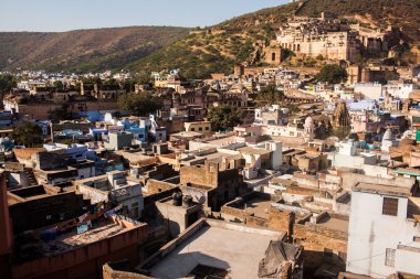 Eski şehrin üzerinde göster