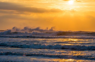 Deniz sabah kızdırma, gündoğumu gökyüzü