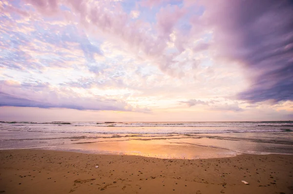 Deniz sabah kızdırma, gündoğumu gökyüzü