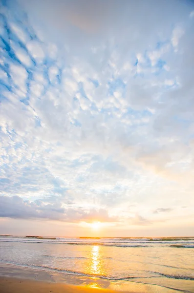 Zee van de gloed van de ochtend, zonsopgang hemel — Stockfoto