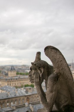 çirkin yaratık, Paris, Fransa'nın turizm