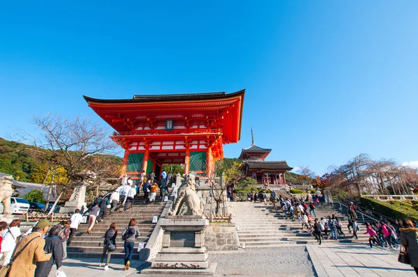 Chrámu Kiyomizu, Kjóto (prefektury), japonské tradiční chrámy a svatyně — Stock fotografie