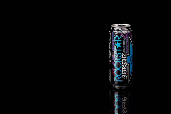 2020 Can Rockstar Blue Raspberry Energy Drink Isolated Black Background — 스톡 사진