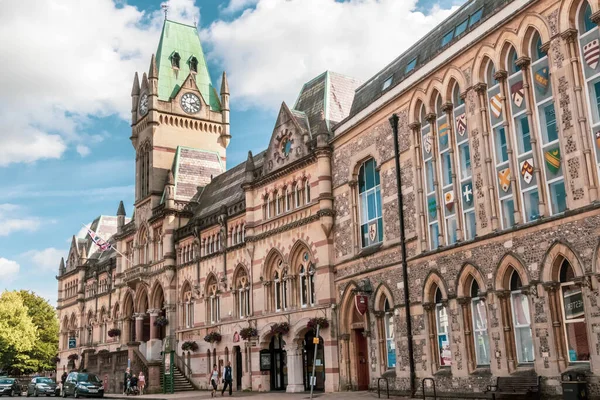 Winchester, Birleşik Krallık, 10 Ağustos 2021 Winchester şehrindeki Guildhall.