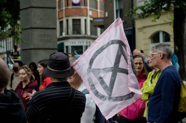 Londra, Birleşik Krallık, 21 Ağustos 2021: - Londra 'nın merkezinde bir protestoya katılan Soykırım İsyanı üyeleri
