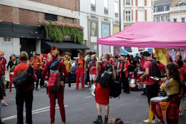 Londra, Birleşik Krallık, 21 Ağustos 2021: - Londra 'nın merkezinde bir protestoya katılan Soykırım İsyanı üyeleri