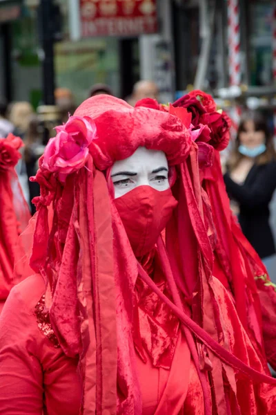 Londyn Wielka Brytania Sierpnia 2021 Protestujący Rebelianci Ubrani Czerwony Marsz — Zdjęcie stockowe