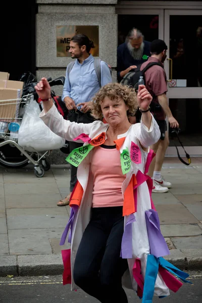 Londres Reino Unido Agosto 2021 Manifestantes Rebelión Contra Extinción Bloquean —  Fotos de Stock