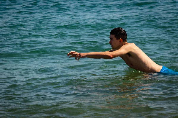 Year Old Caucasian Shirtless Teenage Boy Swimwear Diving Sea — Stock Photo, Image