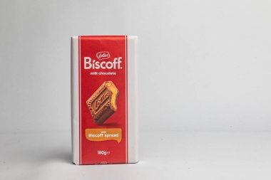 Londra, Birleşik Krallık, 22 Ekim 2025: Biscoff Bisküvisi ile Sütlü Çikolata Manzarası
