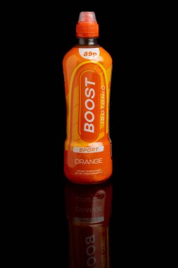 Londra, Birleşik Krallık, 24 Şubat 2026 - AG Barr tarafından yapılmış bir şişe Boost Sport Orange, Büyük bir İngiliz İçki Üreticisi