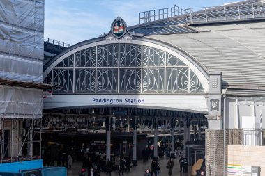 Londra, Birleşik Krallık, 2 Mart 2026 Paddington Tren İstasyonu Girişi. Londra Ana Hattı Terminal İstasyonu