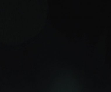 Doğal anamorfik mavi ışıklandırması olan kusursuz bir döngü olan teknolojik mavi optik lens parlıyor..