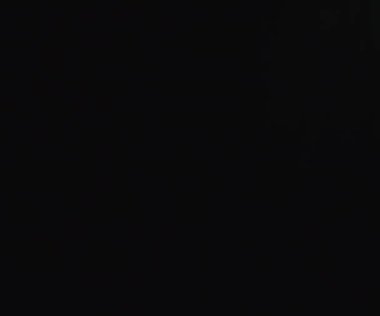 Doğal anamorfik mavi ışıklandırması olan kusursuz bir döngü olan teknolojik mavi optik lens parlıyor..