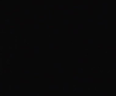 Doğal anamorfik mavi ışıklandırması olan kusursuz bir döngü olan teknolojik mavi optik lens parlıyor..