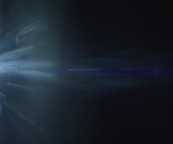 Технічно синя оптична лінза спалахує перехід, який є безшовною петлею з природним анаморфним синім освітленням . — стокове відео