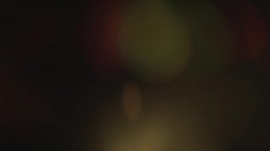 Doğal anamorfik mavi ışıklandırması olan kusursuz bir döngü olan teknolojik mavi optik lens parlıyor..