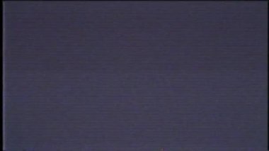 Arıza gürültü statik televizyon VFX paketi. Görsel video efektleri arkaplan çizgileri, TV ekranı gürültü arızası efekti. Video arkaplanı, görüntü düzenleme, giriş ve logo için geçiş efekti ses ile ortaya çıkar.