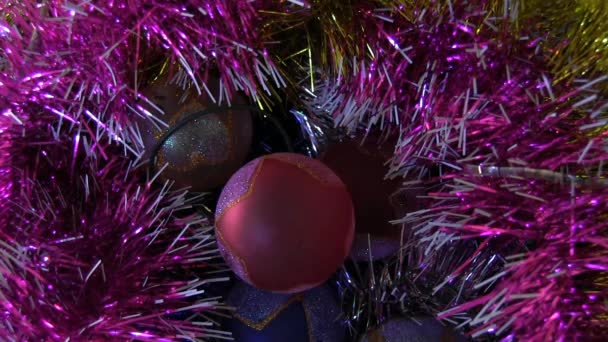 Garland licht op de kerstboom — Stockvideo
