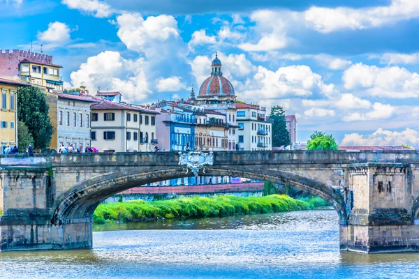 Ponte vecchio Wahrzeichen florenz — Stockfoto