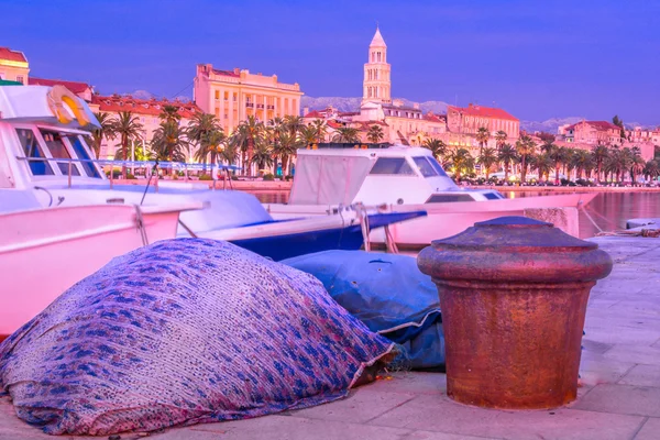 Śródziemnomorskiej promenady Split Chorwacja. — Zdjęcie stockowe