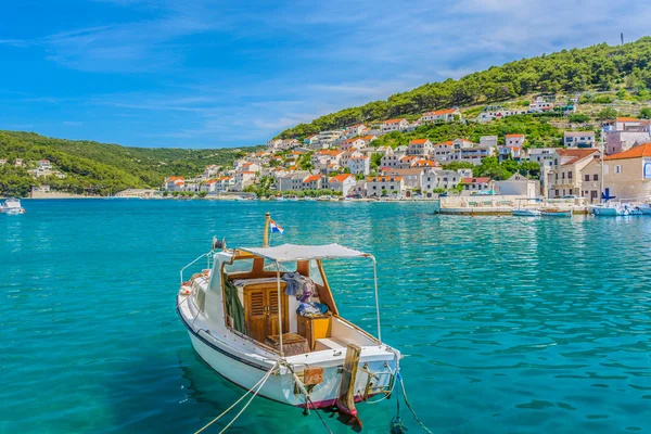 Isola di Brac Pucisca paesaggio marino — Foto Stock