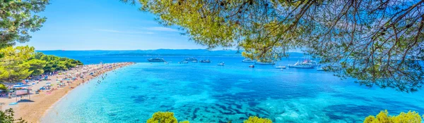 Ünlü plaj panorama Hırvatistan.