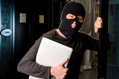 Hacker bir datacenter'ı