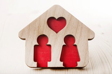 küçük bir ahşap ev