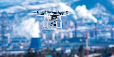 Ulan Ude, Rusya-5 Mart 2016: fotoğraf çeker Hovering drone