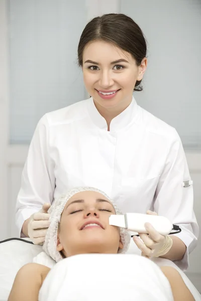 Peeling patients face — Stock Photo, Image