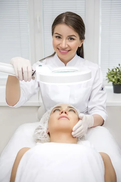 Happy female patient — Stock Photo, Image