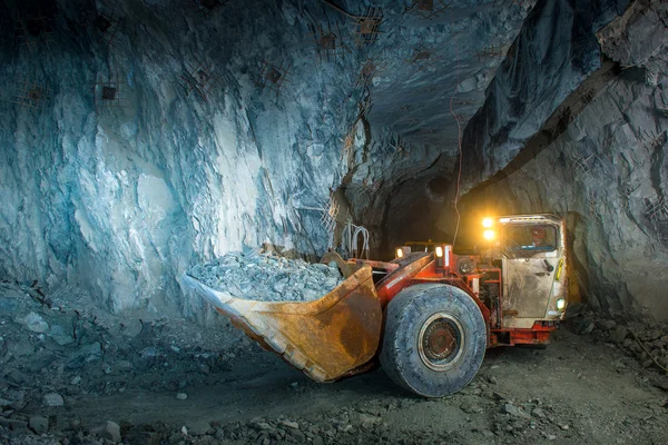 Túnel mina oro —  Fotos de Stock