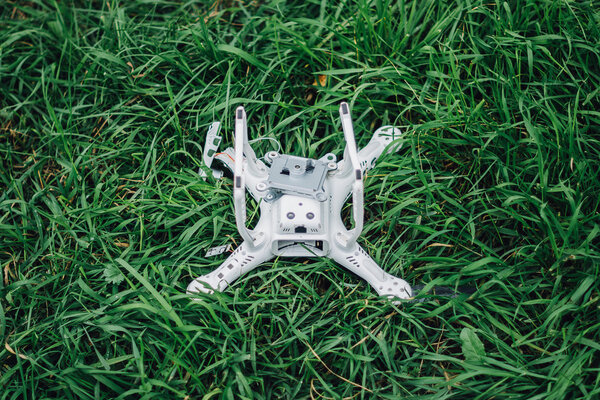 Крушение беспилотника на земле
